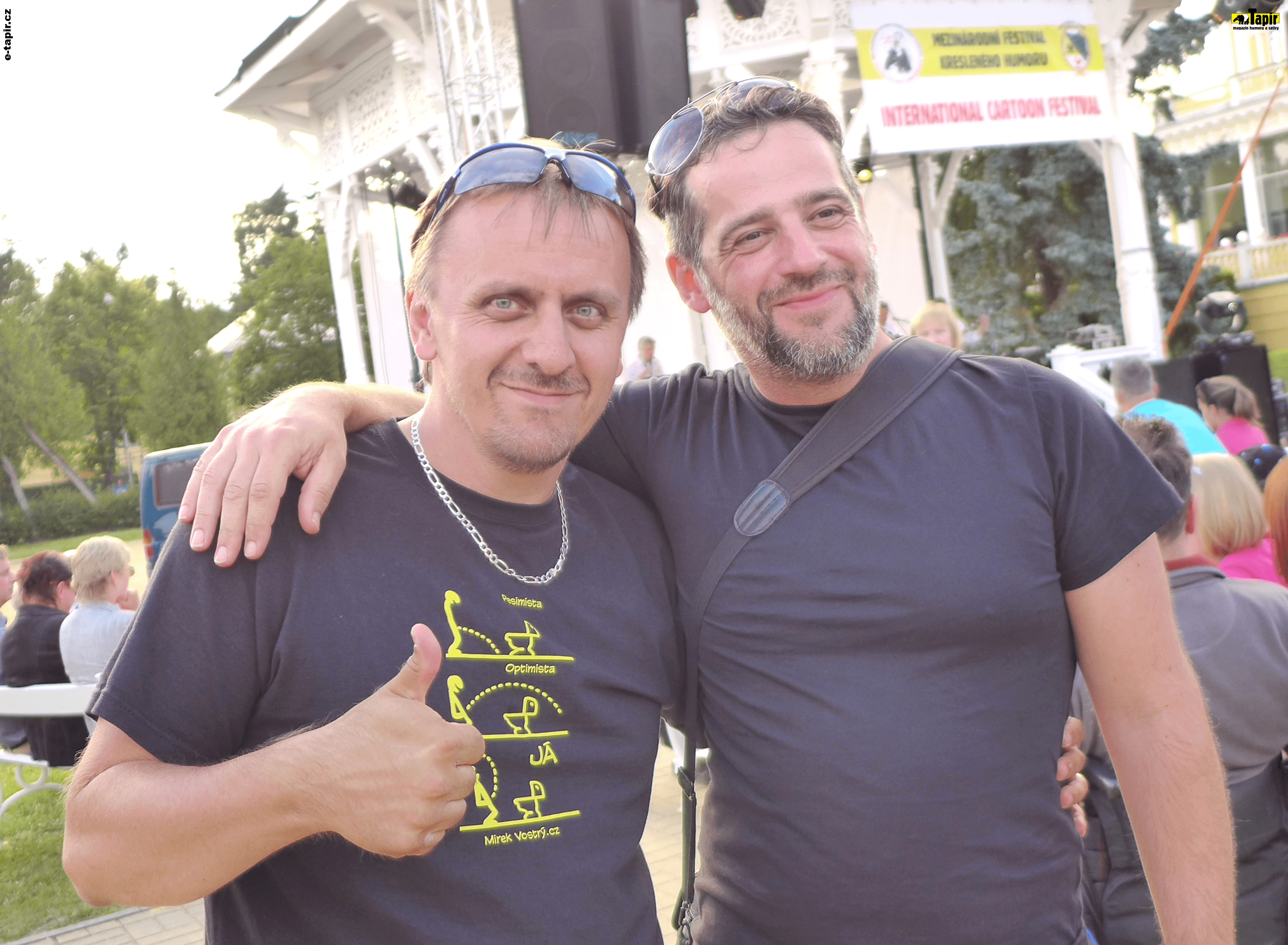 Zakladatelé Klubu kreslířů a humoristů a časopisu Tapír Mirek Vostrý a Pavel PATA Talaš